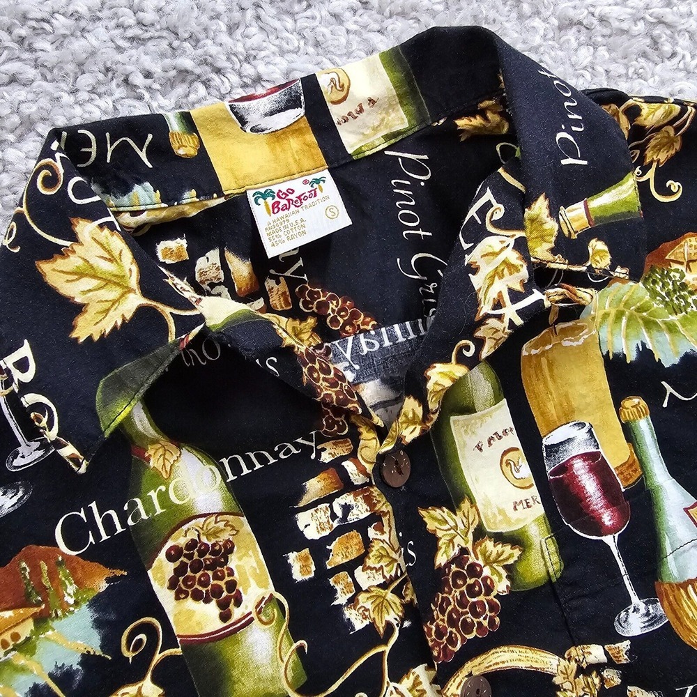 Go Barefoot Mens Wine Print Button Up Shirt Size S Hawaiian Resort Casual
